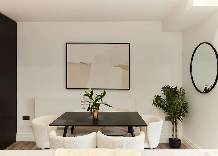 The Harlesden Escape - Spacious 3Bdr Flat With Balcony